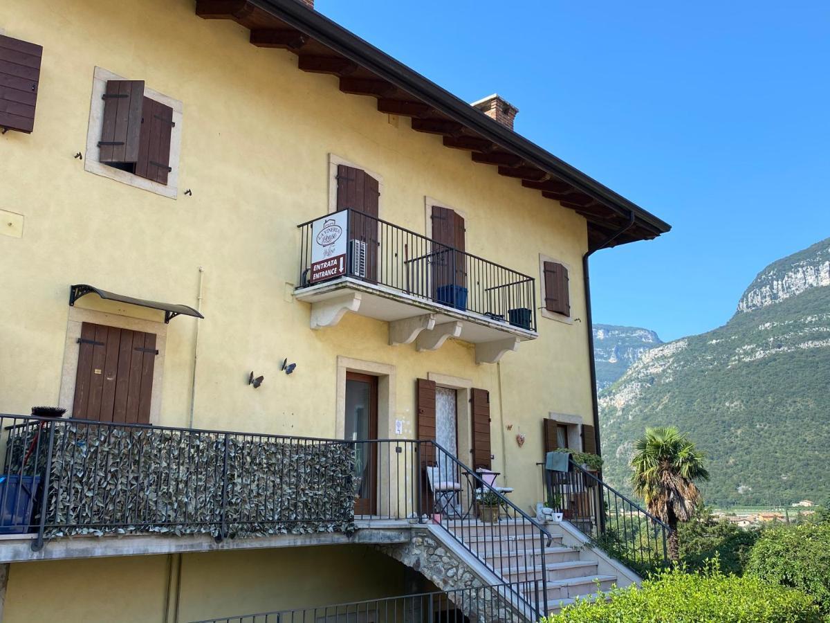 La Vineria House - Appartamento Yellow Dolcè Dış mekan fotoğraf